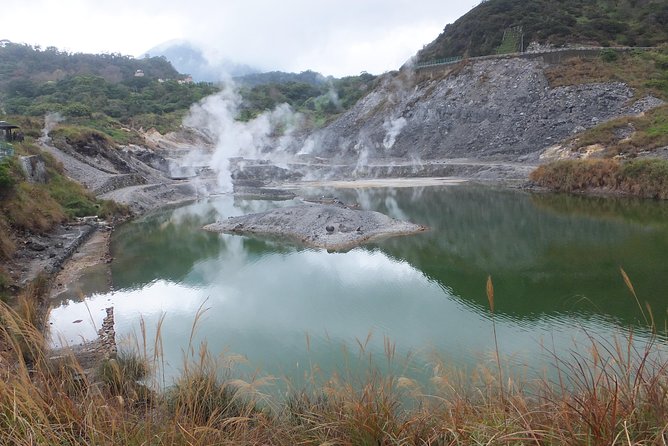 One-day Yangmingshan NP Beitou Hot Spring Park and Tamsui Tour Package - Beitou Hot Spring Park