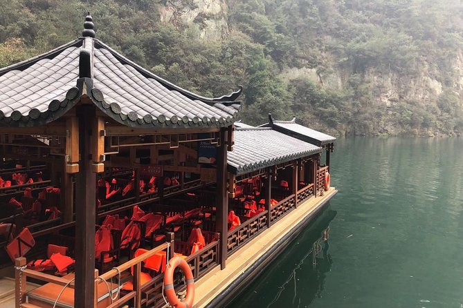 One-Day Zhangjiajie Private Tour: Grand Canyon Glass Bridge & Baofeng Lake - Inclusions and Exclusions