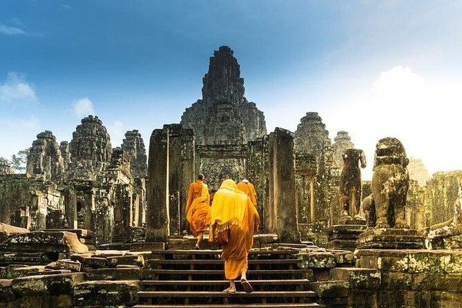 One Full Day Private Tour of Angkor Wat, Ta Prohm, Angkor Thom & Banteay Srie - Exploring Angkor Wat