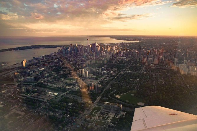 One Hour Aerial Tour of Toronto and Niagara Falls With Iflytoto - Tour Reviews