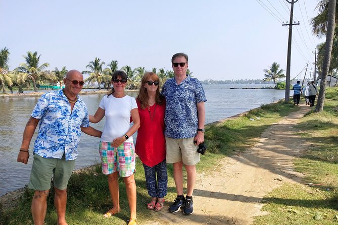 One Hour Backwater Tour and Tuk Tuk Tour in Kochi With Pickup - Backwater Cruise Details