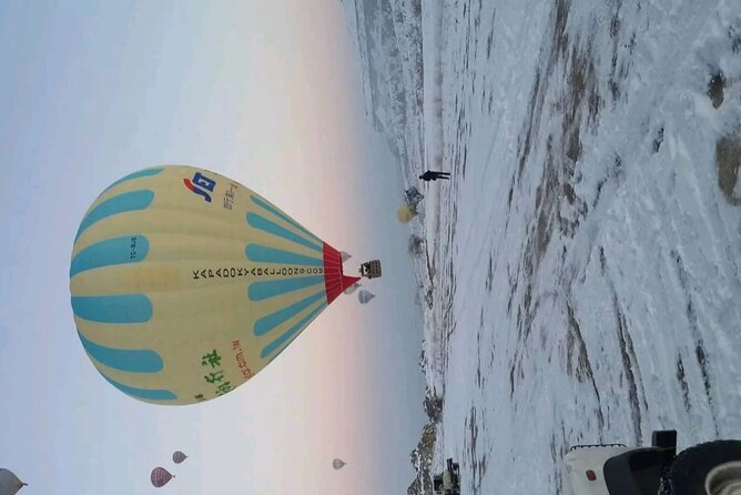 One Hour Cappadocia Hot Air Balloon Tour on Fairy Chimneys - Group Size and Accessibility