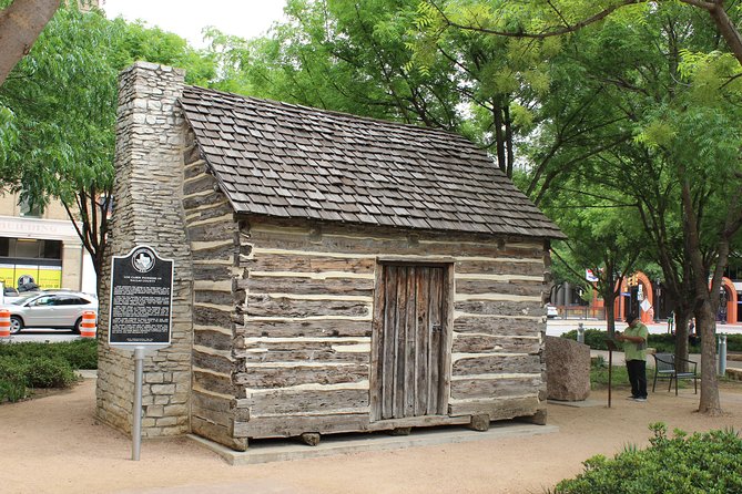 One-Hour John F Kennedy Assassination Walking Tour - Meeting and End Point