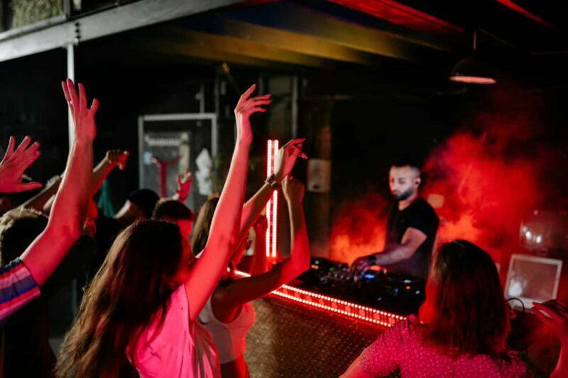 One Night in Kathmandu: Rooftops, Bars, and Club Experience - Why This Tour Works