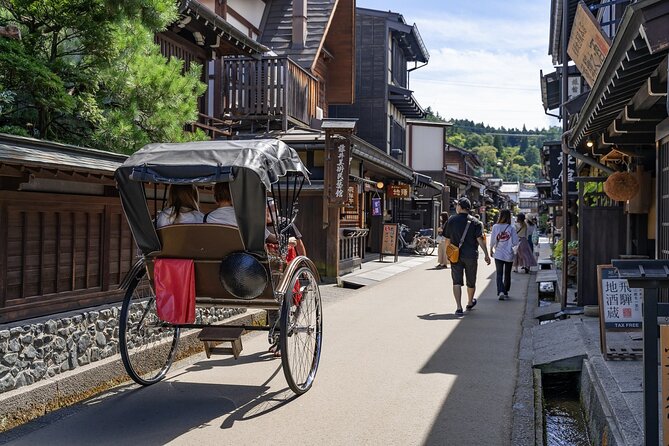 One Way Bus From Kanazawa to Takayama With a Stop at Shirakawago - Scenic Views Along the Route