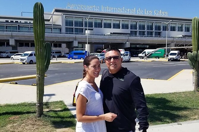 ONE WAY Cabo Airport Private Van to Cabo Resorts AREA up to 5 Pax - Review and Confirmation Details