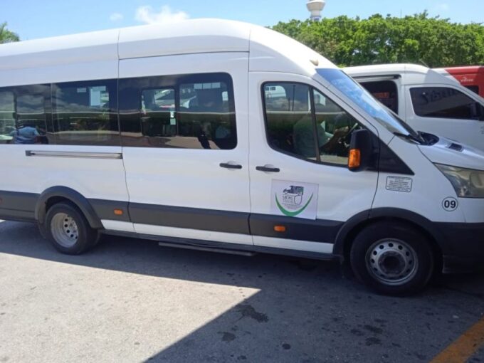 One-Way or Round Trip Airport Transfer to Puerto Morelos - Pricing and Packages