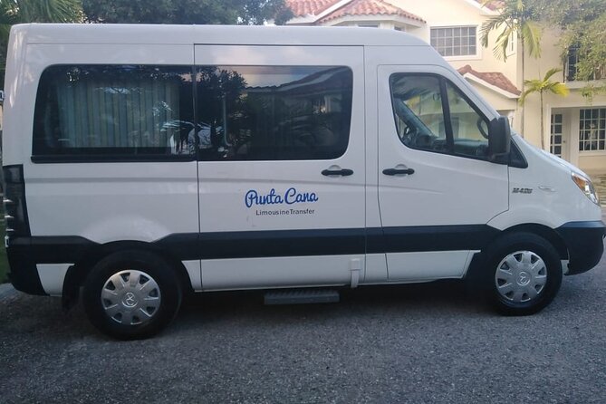 One Way Private Airport or Hotel Transfer Bavaro Hotel 1-6 Pax - Features and Amenities