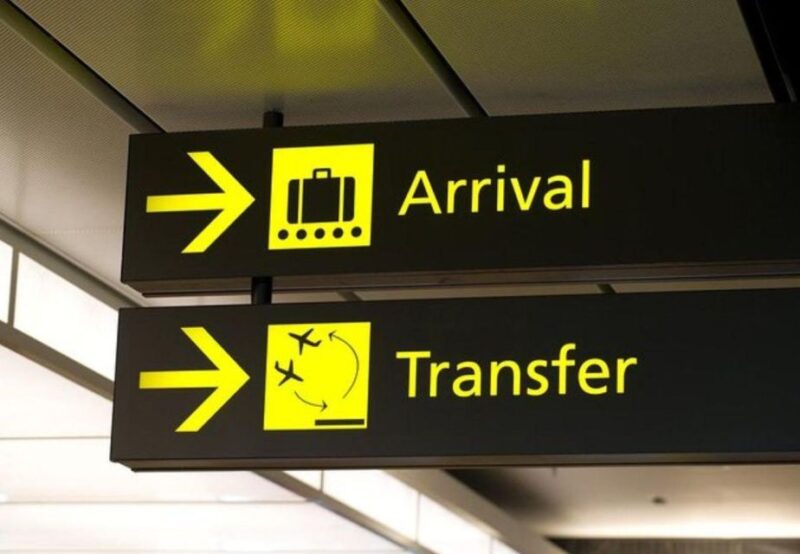 One-way Private Arrival and Transfer in Delhi - Meet and Greet Service