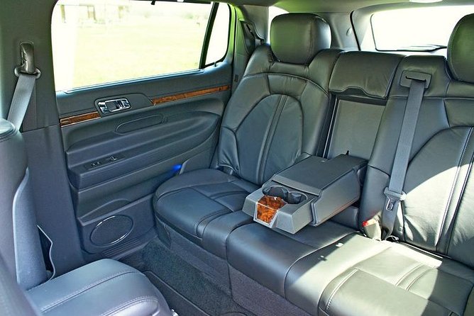 One-Way Private Meet and Greet Midway Airport Transfer by Sedan - Booking and Cancellation