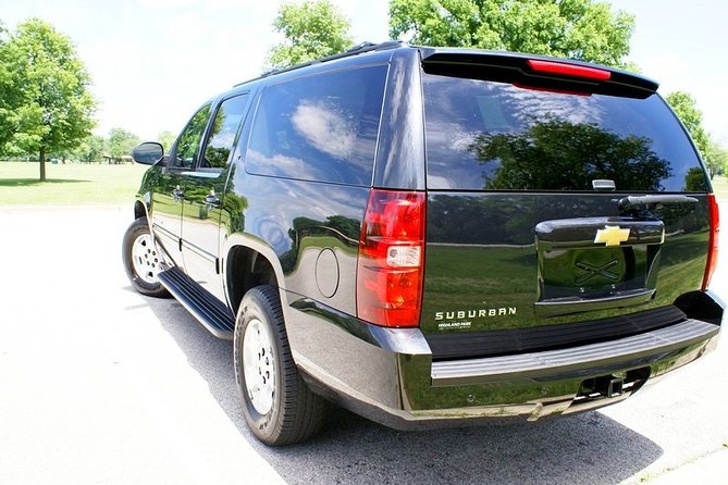 One-Way Private SUV Transfer From Downtown Chicago to OHARE - Luxury Vehicle Transfer