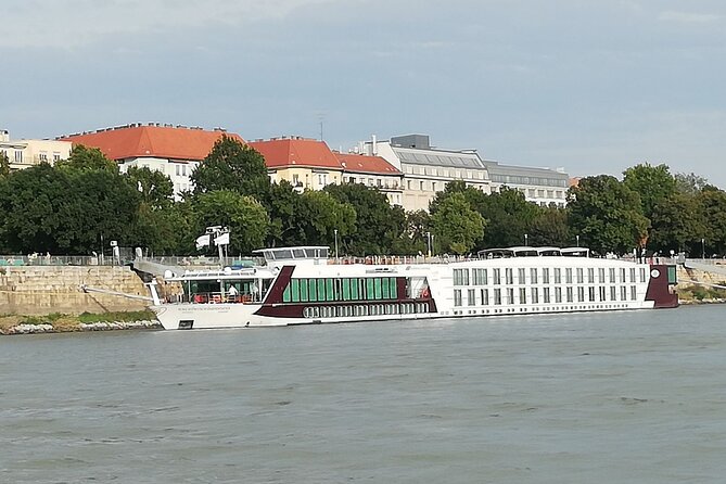 One Way Private Transfer From Budapest Hotels to Budapest Cruise Ports - Booking and Cancellation Policy