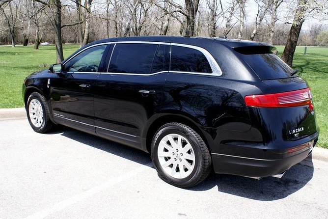 One-Way Private Transfer From Downtown Chicago to ORD by Sedan - Key Points