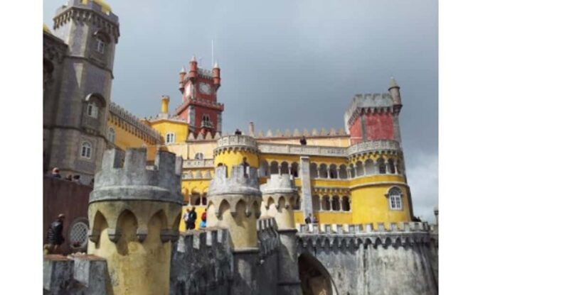 One-Way Private Transfer From Lisbon Airport to Sintra - Vehicle Features