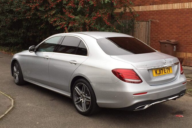 One Way Taxi Transfer From London to Stansted Airport - Vehicle Amenities