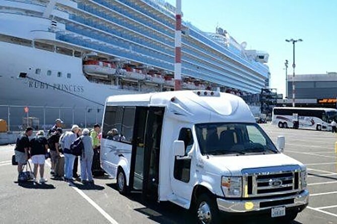 One-Way Transfer: Cruise Piers to Airport - Pickup and Drop-off