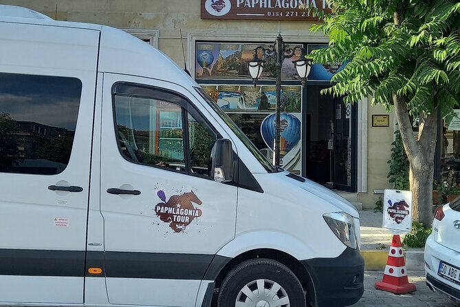 One-Way Transfer From Nevşehir Airport to Cappadocia Hotels - Shared Transfer Option