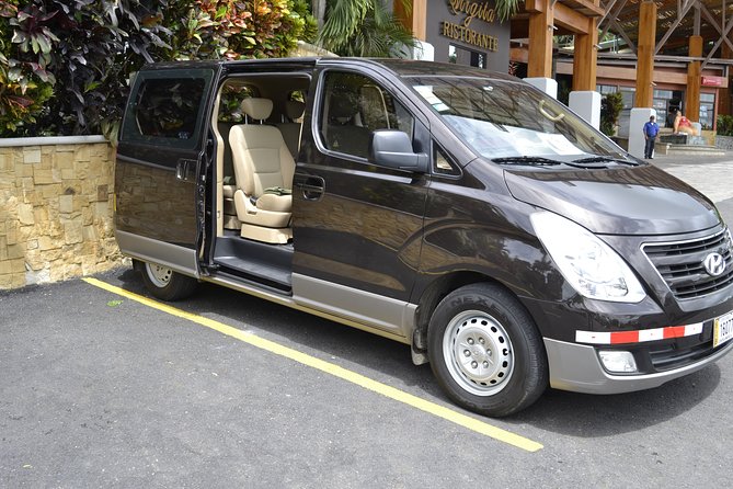 One Way Transfer From Playas Del Coco to SJO Airport or San José - Pickup and Meeting Details