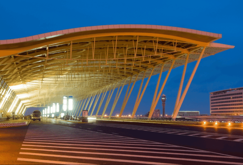 One Way Transfer From Shanghai Wusongkou Pier to PVG Airport - Driver and Communication