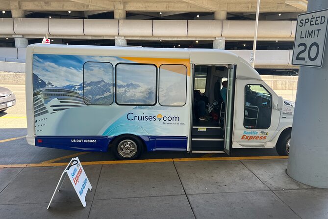 One-Way Transfer: SeaTac Airport to Seattle Cruise Piers 66 & 91 - Accessibility and Amenities