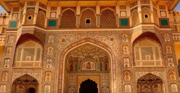 One Way Transfer Service From Jaipur To Agra - Designated Chauffeur for Party