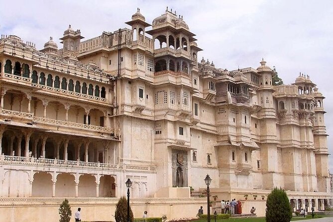 One Way Udaipur Airport To Hotel - Accessibility