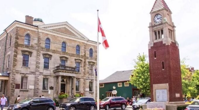 Ontario: Afternoon Wine Tour and Cheese Pairing - Winemaking Secrets Revealed