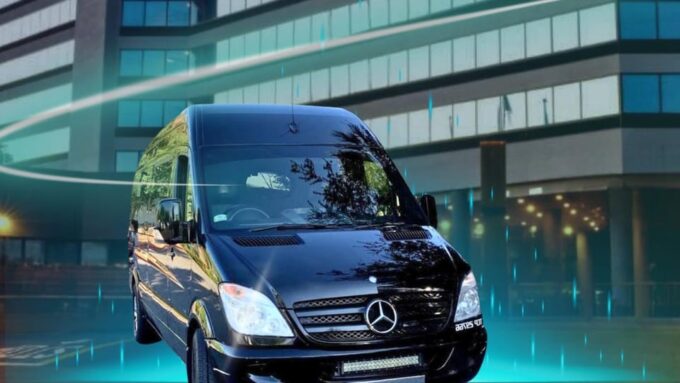 Ontario: International Airport to Huntington Beach - Sprinter Limousine Experience