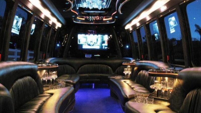 Ontario: International Airport to Temecula - Corporate Meeting Chauffeured Service
