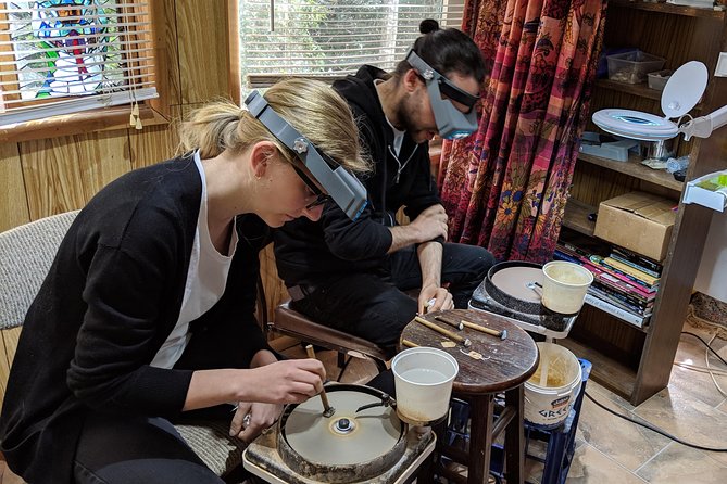 Opal Polishing Workshops in Beautiful Mudgee Wine Country - Included Amenities