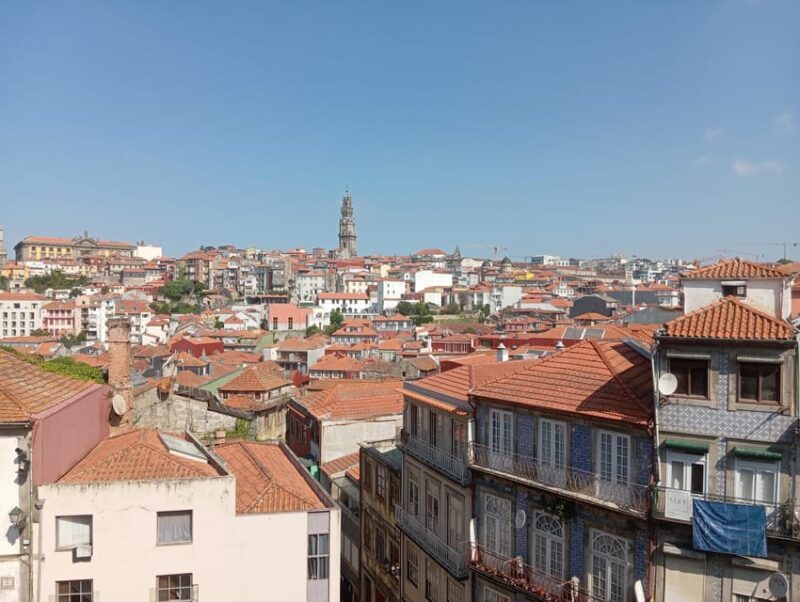 Oporto - Old Town Tour With Official Tour Guide - Key Points