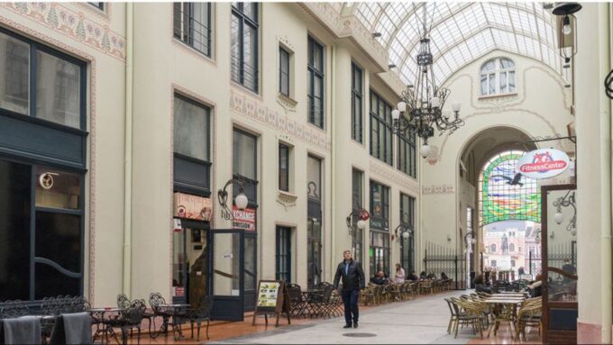 Oradea: 3-Hour Private Cultural Tour - Booking and Reservation
