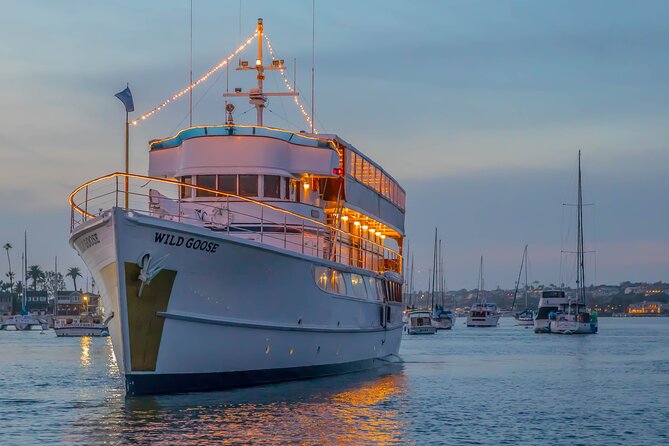 Orange County Premier Dinner Cruise From Newport Beach - Entertainment and Atmosphere