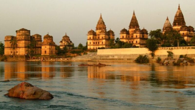 Orchha Day Trip - Admire Chaturbhuj Temples Architecture