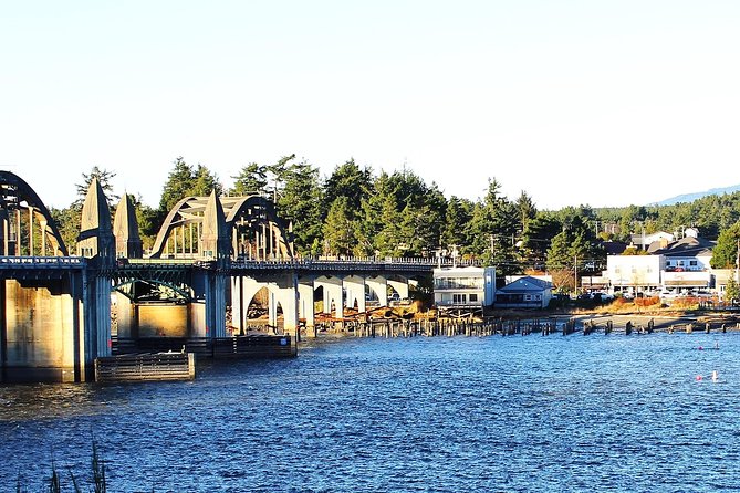 Oregon Coastal Tour: Florence to Yachats - Charming Towns of Yachats and Florence