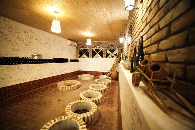 Organic Wines of Mtskheta - Private Tour With Lunch and Wine Tastings - Tasting the Georgian Wine Varietals