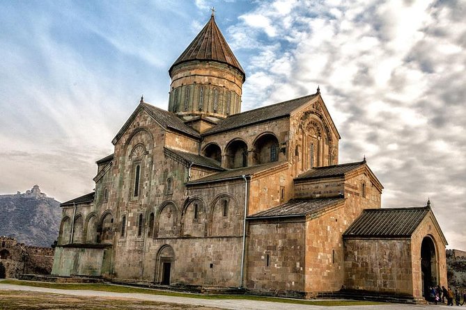 Organic Wines of Mtskheta - Private Tour With Lunch and Wine Tastings - Knowledgeable Guide Insights