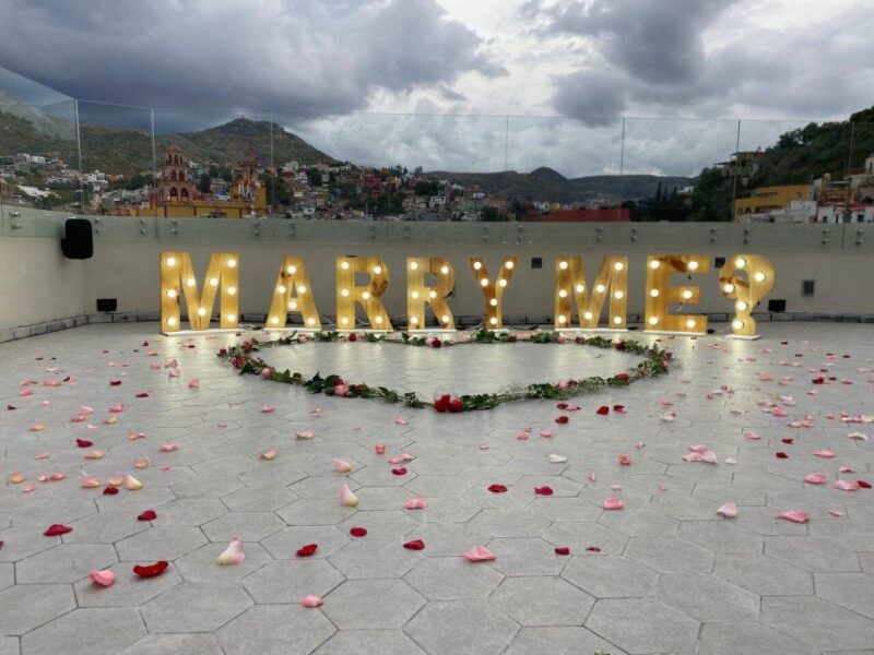 Organize Your Wedding Proposal in Guanajuato, City. - Guided Terrace Mixology Tour