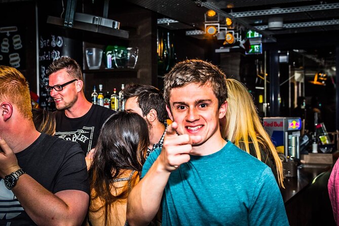 Original Pub Crawl Berlin - Navigating the Tour