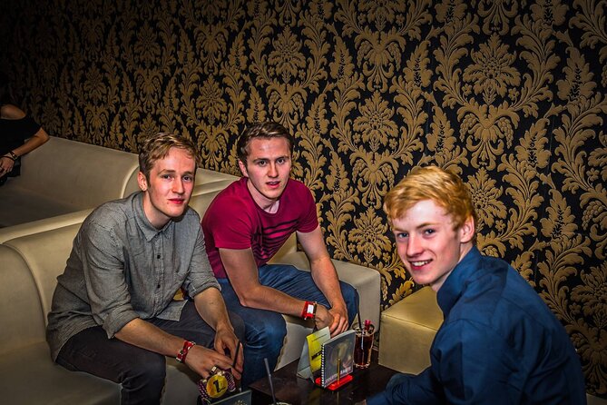 Original Pub Crawl Berlin - Exploring Berlins Nightlife