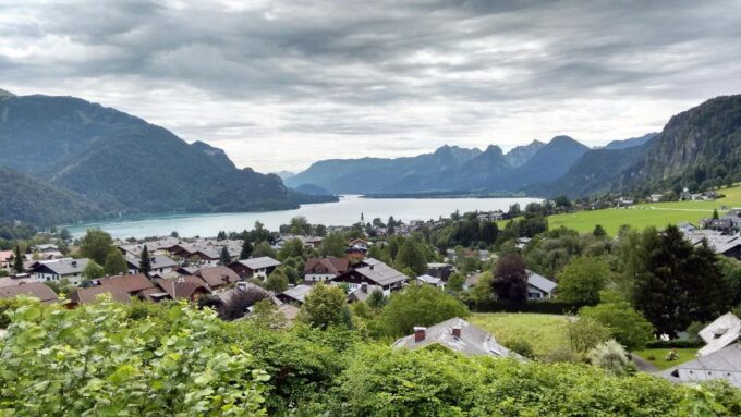 Original Sound of Music Tour & Edelweiss Cooking Class - Mondsee Wedding Chapel