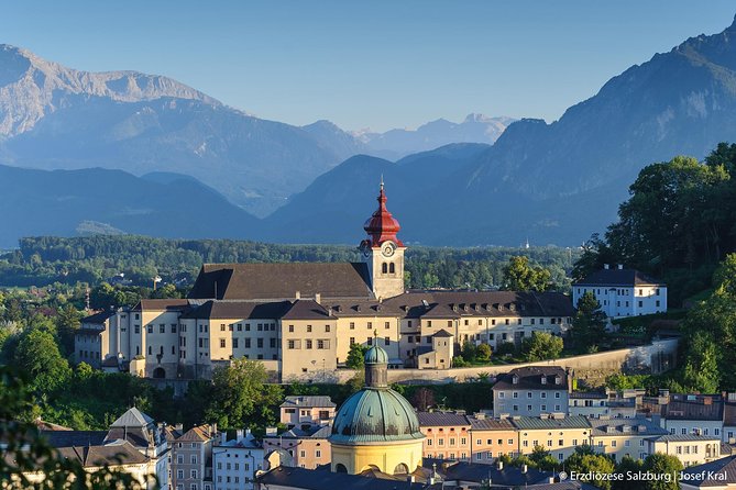 Original Sound of Music Tour Salzburg With Schnitzel and Noodle - Vegetarian Lunch or Dinner Option