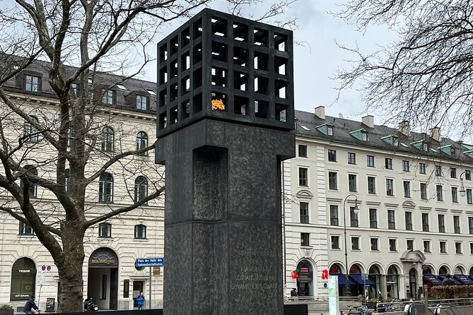 Origins of Nazism Walking Tour in Munich - Guide and Experience