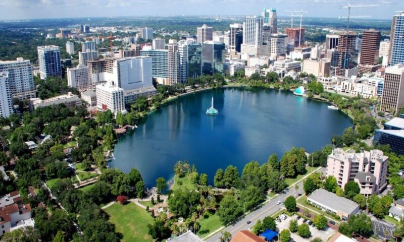 Orlando: Half-Day Sightseeing Tour + Eat & Play Savings Card - Itinerary Highlights