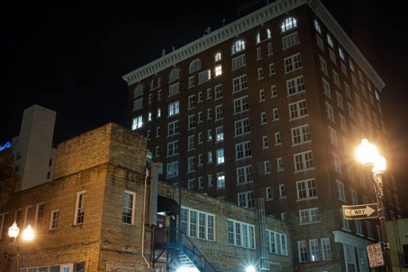 Orlando Haunts Boos and Booze Haunted Pub Crawl - Experience Highlights