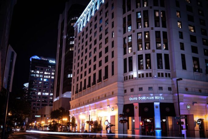 Orlando Haunts Boos and Booze Haunted Pub Crawl - Local Ghost Stories