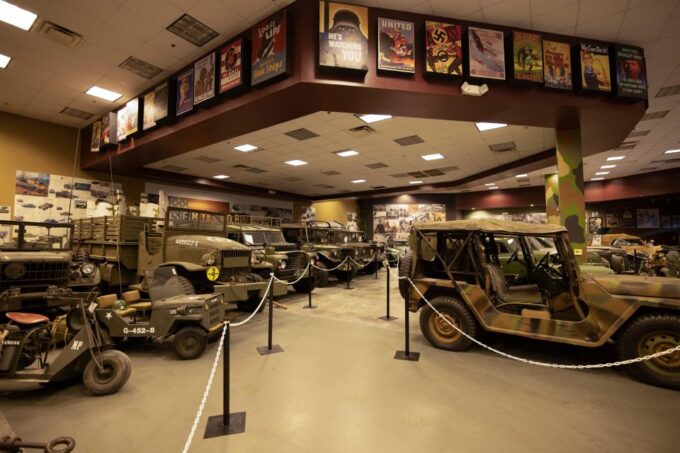 Orlando: Orlando Auto Museum at Dezerland Park - Accessibility and Amenities