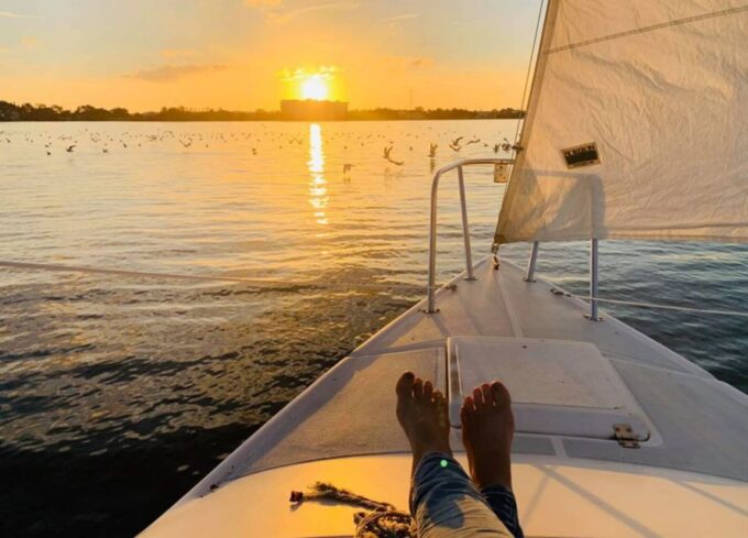 Orlando: Private Sunset Sailing Trip on Lake Fairview - Included Safety and Refreshments