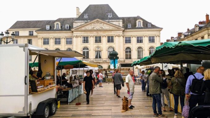 Orléans: Old Town, Cathedral & Joan of Arc Self-guided Walk - Frequently Asked Questions