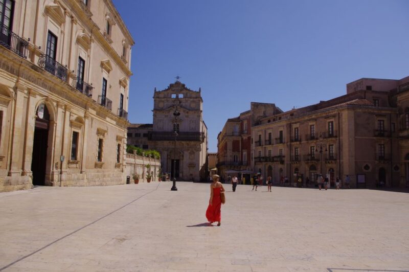 Ortigia: Private Walking Tour and Boat Trip - Boat Adventure